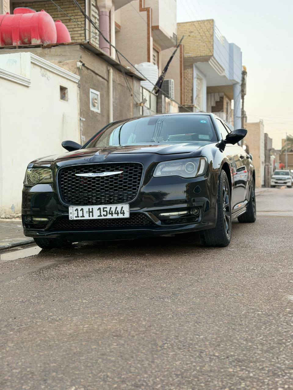 السلام عليكم 
كلايسلر اوباما 2016S 
السيارة فول مواصفات للأخير عليها رقم شبه مميز 
حادثها بنيد+جاملغ بدوون دواخل ابد 
كير مكينة تبريد حدادية كفالة 
ماشية 136 حقيقي استخدام شخصي 
السعر 210 قفل او مراوس 
مكانها النجف الآشرف
***********
