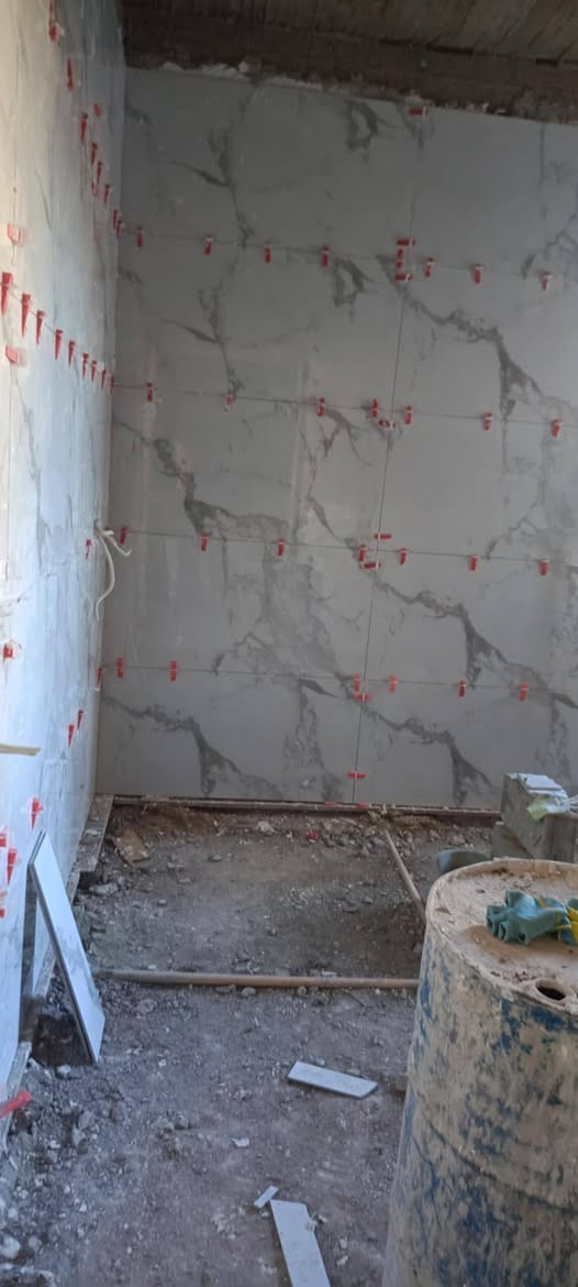 اصطه سيراميك متفرغ حاليا جدار وارضيه كوبنات عل متر ***********.  ***********
