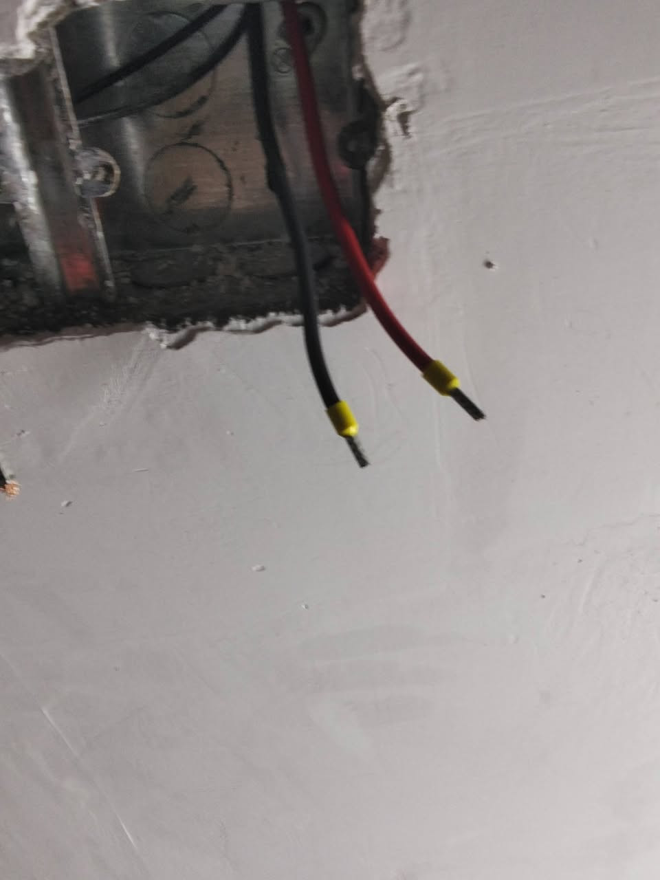 السلام عليكم مستعدون لتأسيس كافة الدور المباني
بأسعار مناسبة جداً 
عملنا داخل البصرة 
اتصل والباقي علينا 
***********
