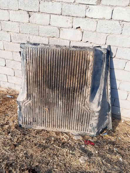 سلام عليكم ورحمة الله وبركاته غلاف نيسان للبيع كامل هوه وبابه  لي يريده يخابرني ***********
