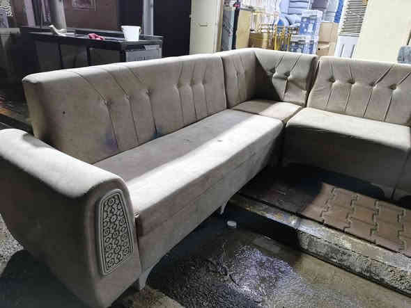 ديوان مستخدم سعره 75
#محل_زياد_للاثاث_منزلي_🏠🏠
✨✨ قياس الديوان 7 امتار 5 قطع 11 مقعد
عنوانا #تكريت  شارع الزهور الفرع الي مقابيل اسواق الدليمي محل زياد
 *********** 📞☎️اتصال او واتساب
