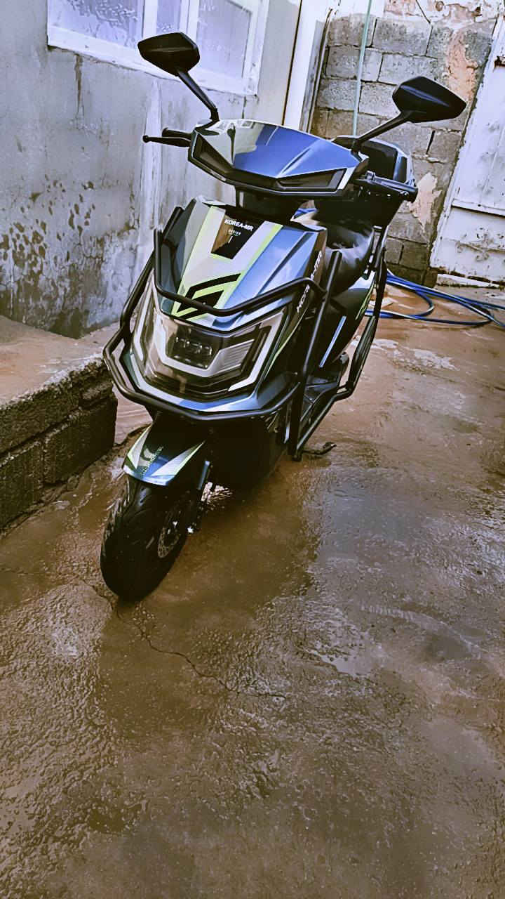 السلام عليكم ... أقر المنشور قبل لا تتصل وحياك الله ... دراجه كهربائيه ..KOREA-MR Umber Super ... دراجه زيروو... وضع وكاله ... تشغيل بصمه وسويج وجهاز مانع سرقه وتشغيل عن بعد ... اطارات أمامي خلفي جوبلس دسك امامي خلفي..سستم درع -260-D...حجم الملف- 2000Wواط - 72 Vفولت ...32A ـ أمبير...عدد البطاريات ـ 6 مسطرة وكاله وينلي..... سرعه 100 تقطع مسافه أكثر من 60 كيلو بالشحنه الوحده....شاحنه اصليه تدعم الشحن السريع والايقاف الذاتي عند الامتلاء البطاريات.. ملحقات خوذة.D.Y.T.K...بوكس خلفي فايبر كلاس.. وهذا رقمي*********** والسعر خاص
