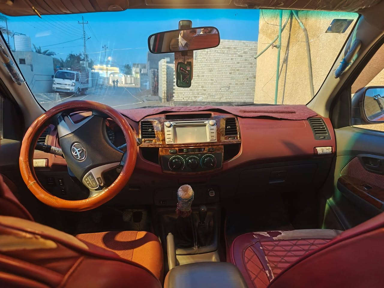 فورويل مكفوله للبيع موديل 2013رقم واسط مكان السياره بغداد الستفسار على الرقم ***********1
