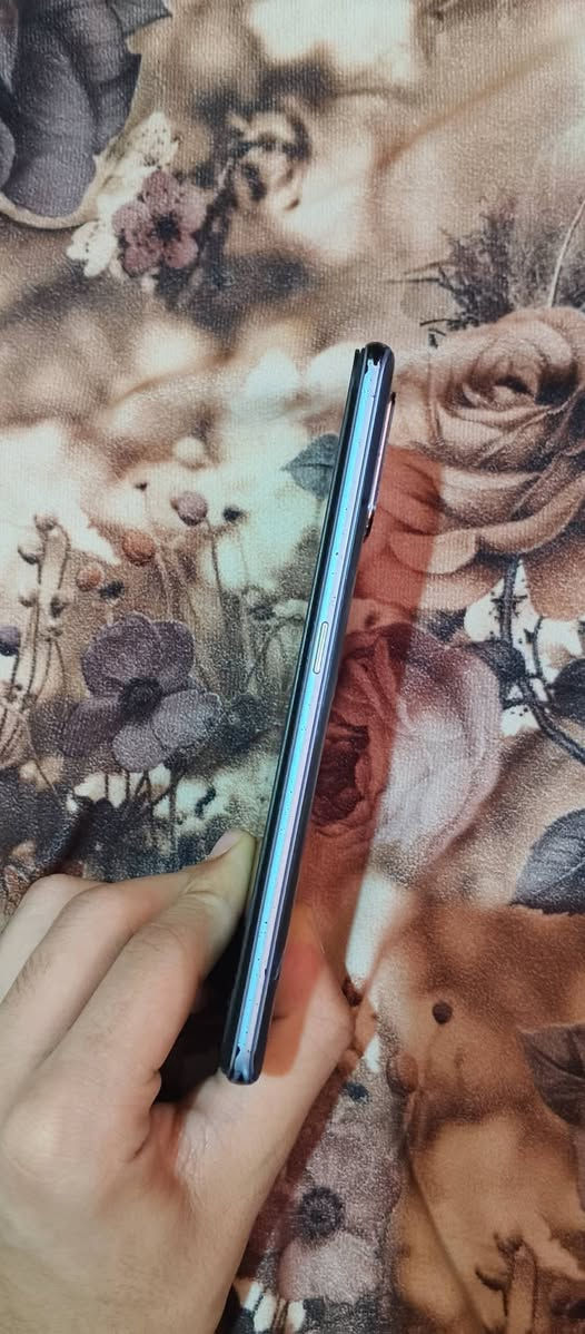 موبايل realme 7pro
 جهاز مستعمل قوي بالالعاب والتصوير 
المعالج :  Snapdragon 720G Octa-core 
Ram:8 +5
سعته :128 
كامره :64 ميگا بكسل
يدعم 60 fps
دبل سيمكارت 
 مبدل شاشه 
بي شخطات بسيطه بالظهر 
وبي كسر بسيط بالشاشه بالاسفل ماتاثر ابد ابد 
انطي سعر من يمك بالخاص.


**إذا كنت صاحب هذا الإعلان وتريد حذفه لأي سبب، رجاءا أرسل رسالة إلى الدعم الفني**