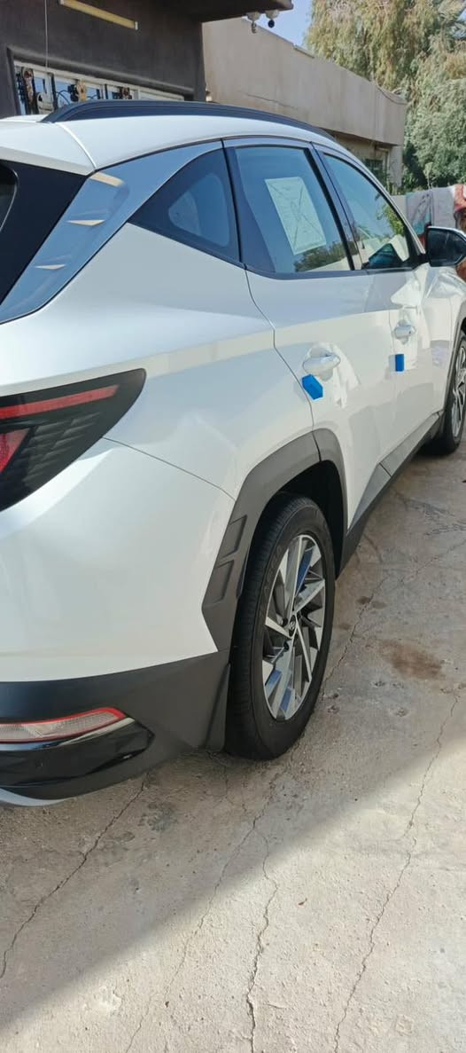 سلام عليكم توسان للبيع موديل 2022خليحي فول مواصفات كفالة السيارة عدا قطعة جاملغ مبدلة اصلية بدون صبغ ماشية 64الف رقم بغداد بسمي شخصياً مكانها بغداد للاستفسار ***********
