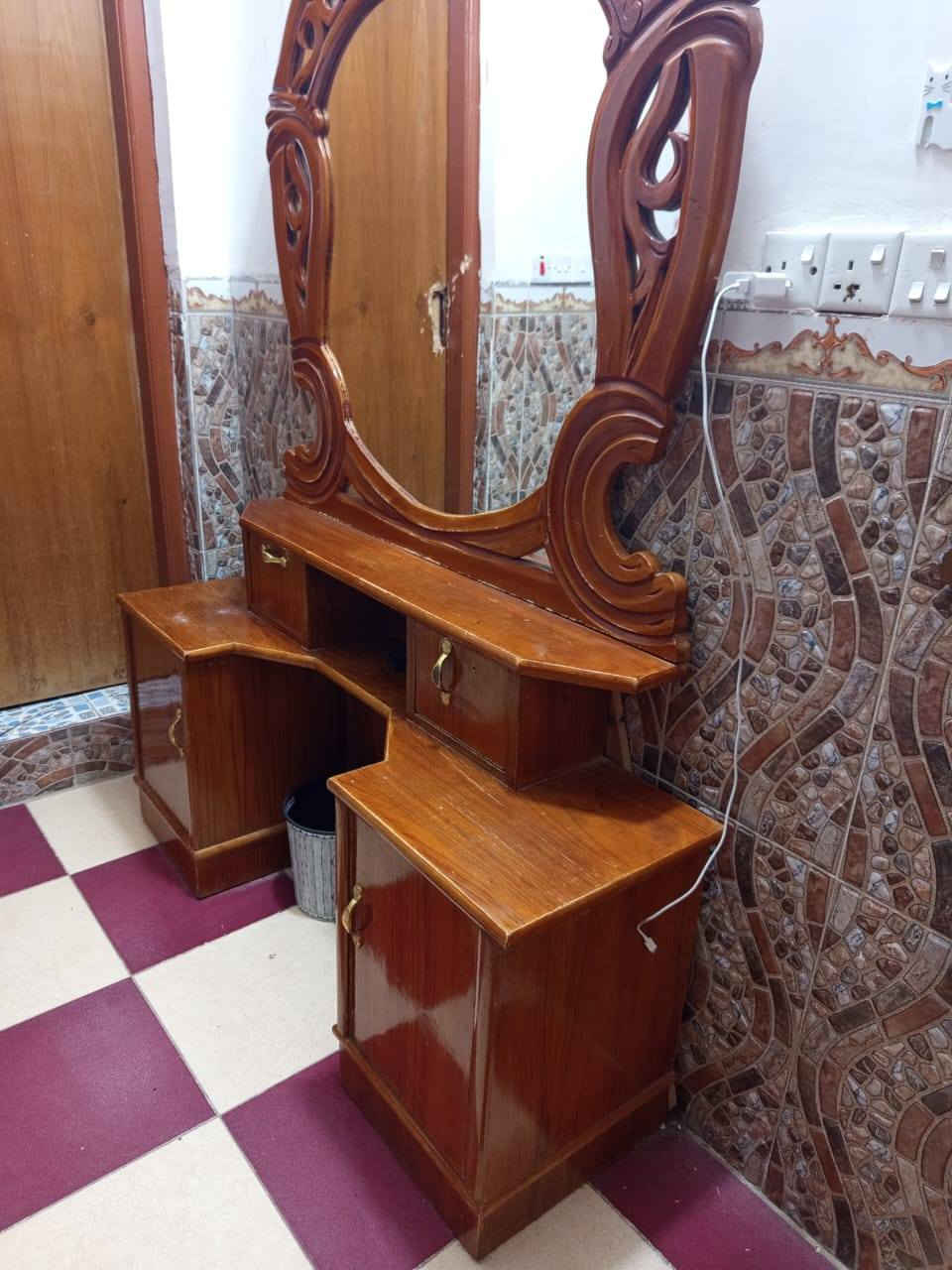 السلام عليكم اخشاب للبيع زاويه وميزتواليت وسرير نفرين لبيع


**إذا كنت صاحب هذا الإعلان وتريد حذفه لأي سبب، رجاءا أرسل رسالة إلى الدعم الفني**