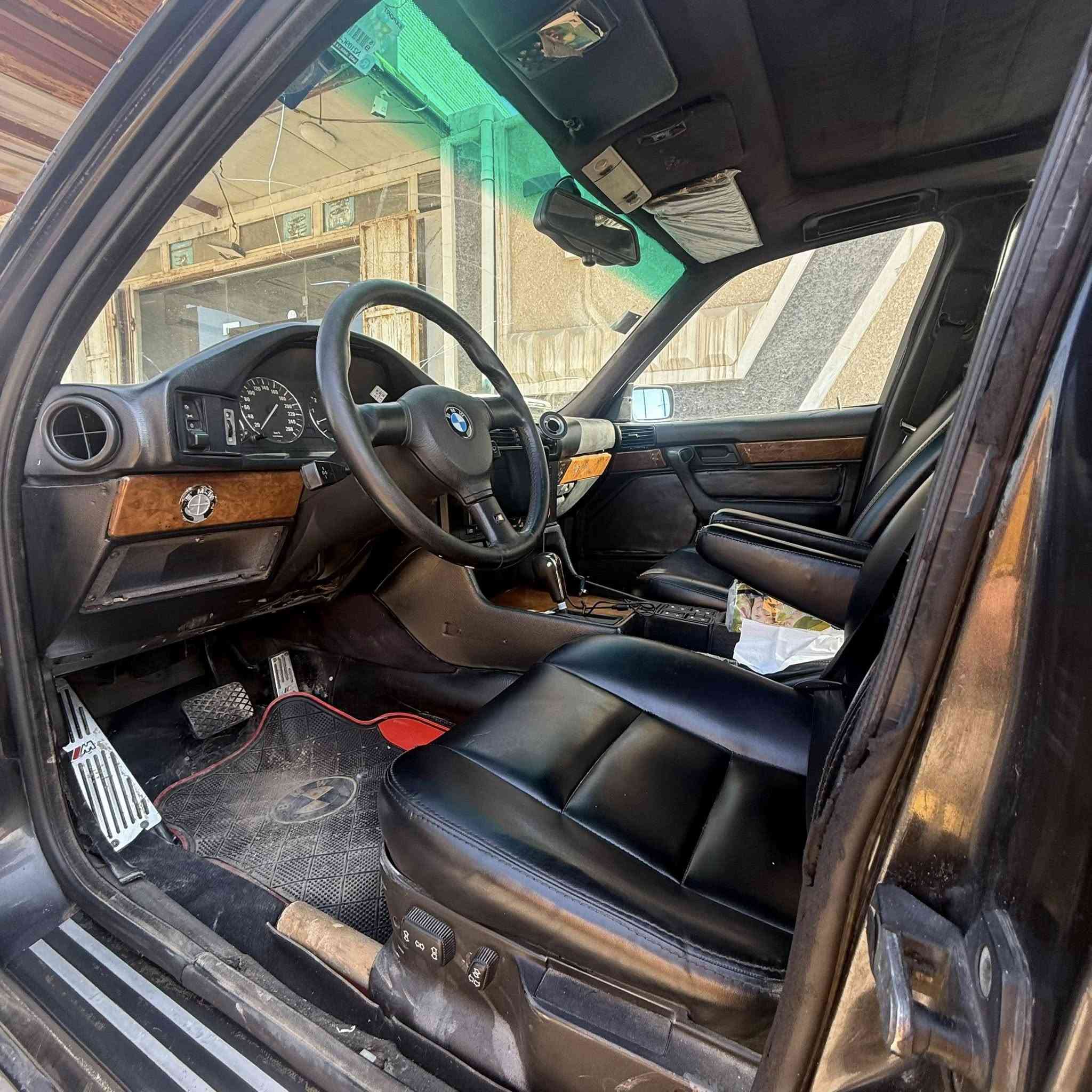 السلام عليكم شباب  بي ام  525مسكر عدله كير اوتو  مكينه وكير خير من الله تخم تاير جديد راديتر جديد تبريد شغال كشنات  كهربائه سنويه باسمي 2028 بغداد الحسينيه
مامتواجد ع الفيس  ***********وتساب
