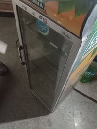 براد نضيف حيل تبريد ثلج مال بيت مو مال محل ب 350 بكان بغداد بياع( 0774...