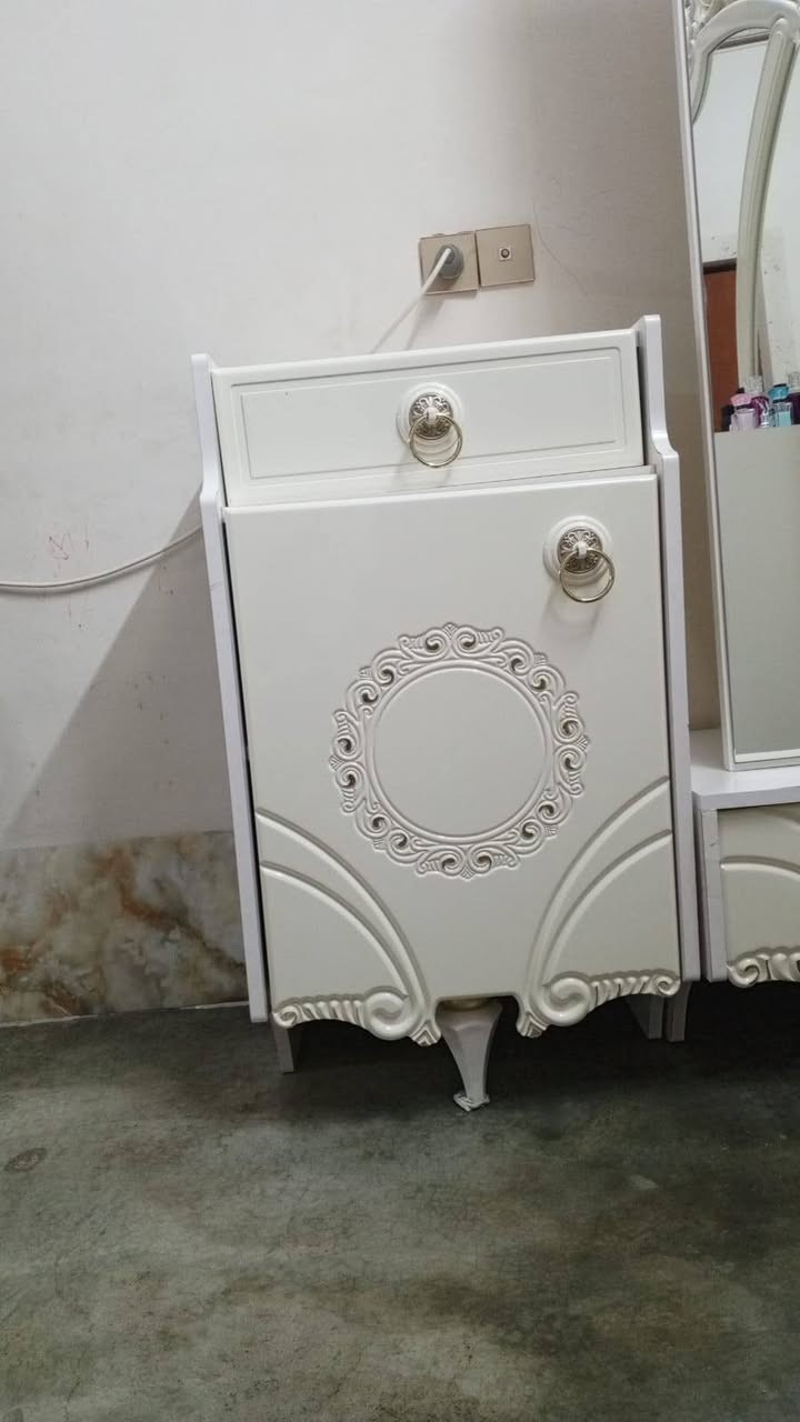 غرفة نوم تركي ملكي 9قطع
***********
