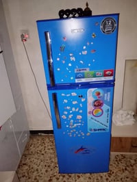 فلاجه جديده صار شهر من اشتريته السعر 175 وبيه مجال السكن الشعله 077145...