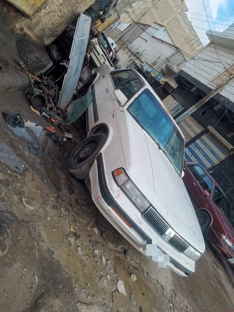 السلام عليكم اولدز 90 محرك وكير نضيفات رقم صدامي انبار مااندل صاحبها سيارة جاهزة ينرادلها ترتيبات بسيطة السعر 10 ورقات بغداد الزعفرانية ***********
