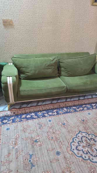 تخم قنفات كلش قويات نضيفات سعر 500بيهن مجال مكانهن بصره حي المهندسين. ***********
