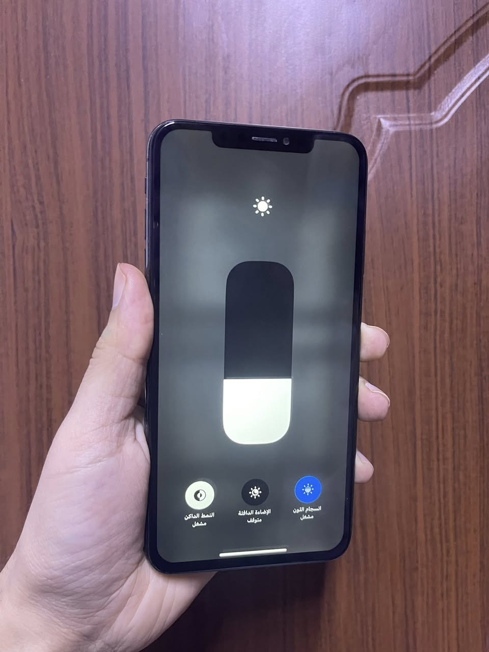 ايفون اكس ماكس ذاكرة 64 بطارية 78 شرق اوسط شريحتين ZA/A مكفول كله شغال مامبدل بي شي فقط ضهره مفطور ومغلفه سعره 180 وبي مجال ***********
