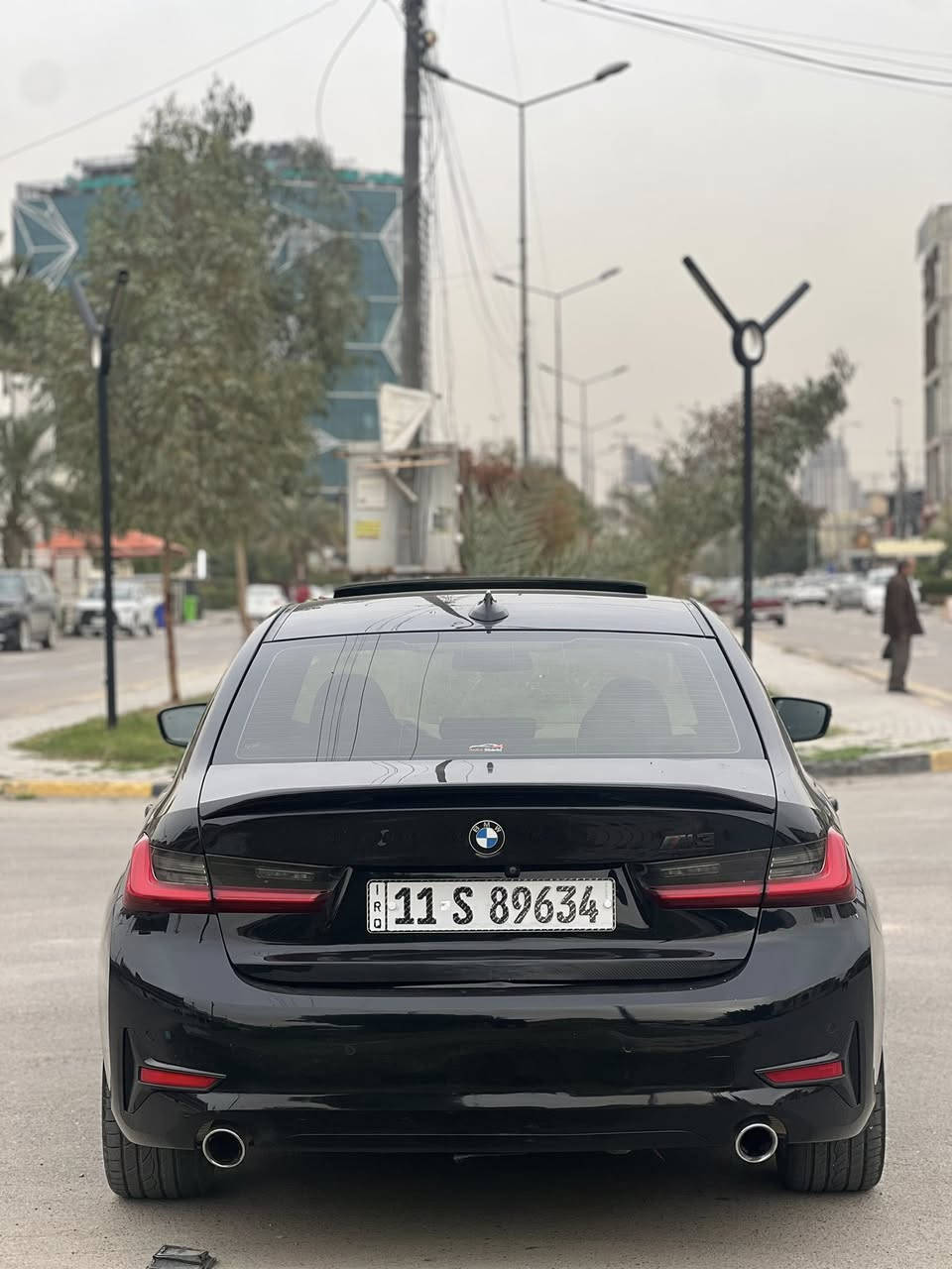 بي ام موديل 2020
330 بانزين دفع خلفي 
اللون ااسود 
السيارة ١/١ راح اذكر مواصفاتها للميعرف بيهن 
فتـحة سـقف  
بصمة تشغيل + 4 بيبان بصمة 
وترحيب 
الكشنات جلد لون اسود 
كشنات ثنين كهرباء وكشن السايق خزن ميموري وتدفئة بل الكشنات الامامية 
شفتات بل الستيرن وتدفئة بل الستيرن 
داتشو عرض ع الجامة الامامية 
كيج الكتروني 
 اشارة بل المري ونقاط عمياء والمري شفط وايضآ قلاب 
قطعتين تبريد والقطعة الخلفية ايضآ منفصل 
دشبول متغير الالوان من الشاشة بلادي 
حساسات خلفية وامامية وتعرضلك بل الشاشة  
رادار امامي تحديد مسار والتعرف ع الاشخاص والسيارات 
لايت داينمگ متحرك وترحيب عند التشغيل 
تكدر تضبط توقيت للسيارة تشتغل بل الوقت الي تريدها وتطفى بل الوقت الي تريدة من الشاشة 
اوتو تبريد واوتو لايت واتو ماسحات 
تعلي وتنصي الاغاني بدون متلمس الشاشة عن بعد وهاي حركة بي ام الشهيرة 😉
انضمة القيادة وتتغير الشاشة حسب نوع القيادة 
اوتو هولد والسايد بريك دكمة ودكمة لاطفاء الحساسات
ماوس تحكم بل الشاشة 
محرك السيارة 2000 توين بور توربو 
السيارة ماشية70  الف ميل 
حادثها فقط البنيد قطعة وحدة مبدل بلادي بدون صبغ  بدون دواخل بدون شواصي بدون لغود والسيارة تشتغل وتمشي بامريكا 
طاك ايرباك ستيرن  
اخوان السيارة ليرة وجديدة بشكل وحيل معتني بيها  
مكانها بغداد  - الحريه - الدور  
سعر السيارة 245 ورقة  ***********
اعتذر عن الاطالة
