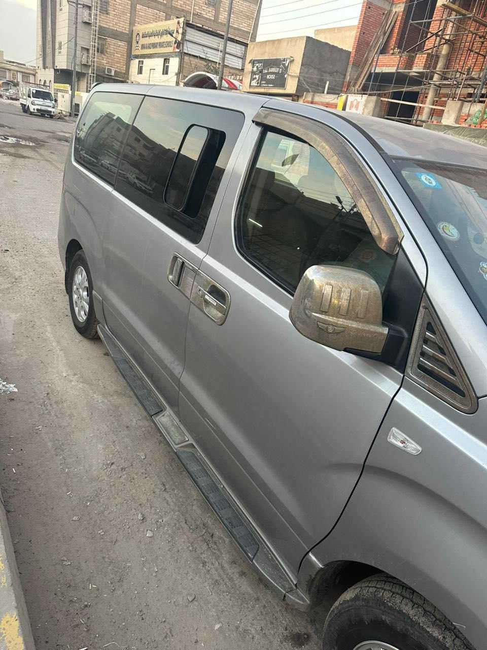 للبيع ستاركس معلايه ٢٠٢٢. اصل ٢٠١١
سياره بسمي كامل من كلشي تخم تاير حداديه كير ومحرك. خير من الله  نفس ما موضحه بلصوره  تحويل ثاني يوم سعر 220وبيها مجال الشراي 
استفسار
***********
