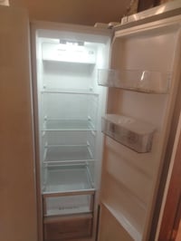 ثلاجه للبيع نوع ال جي 32 قدم السعر 600 بي مجال اتصال 07712307377