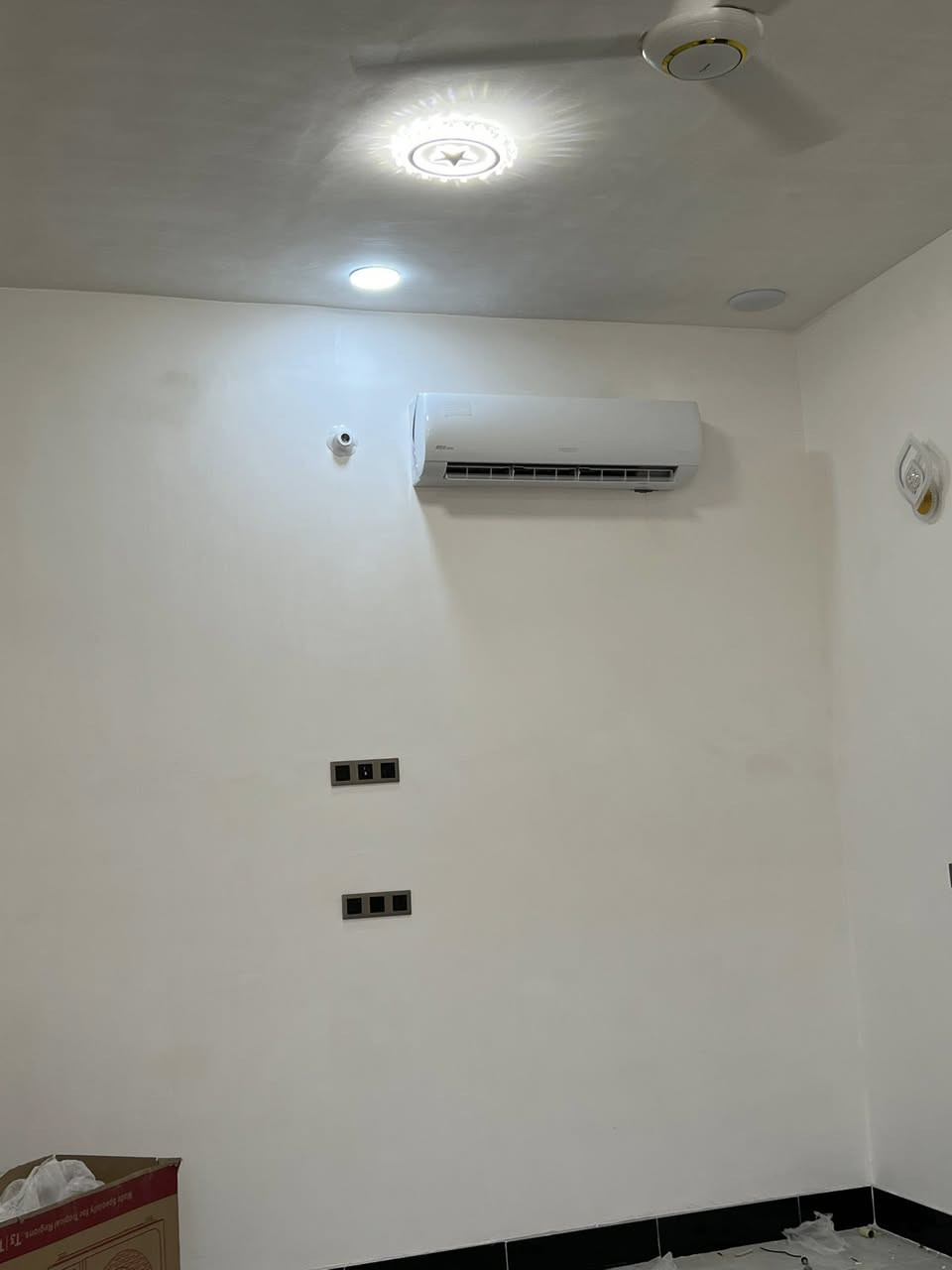 مساء الخير على الجميع 🌙  
تم اليوم بعون الله تجهيز وتنصيب سبالت توسوت بالكامل مع إجراء الفحص والتشغيل والتأكد من كفاءة التبريد والأداء الممتاز ❄️🔧  
نحرص دائمًا على تقديم شغل مرتب ودقيق يرضي الزبون ويوفر أفضل نتيجة من ناحية التبريد والعمر التشغيلي للجهاز ✅  

كادر العمل:  
كرار علي  
علي ثامر  
‏مهندس أحمد 

للاستفسار والحجز:  
*********** 📞  

شكراً لثقتكم 🔥

