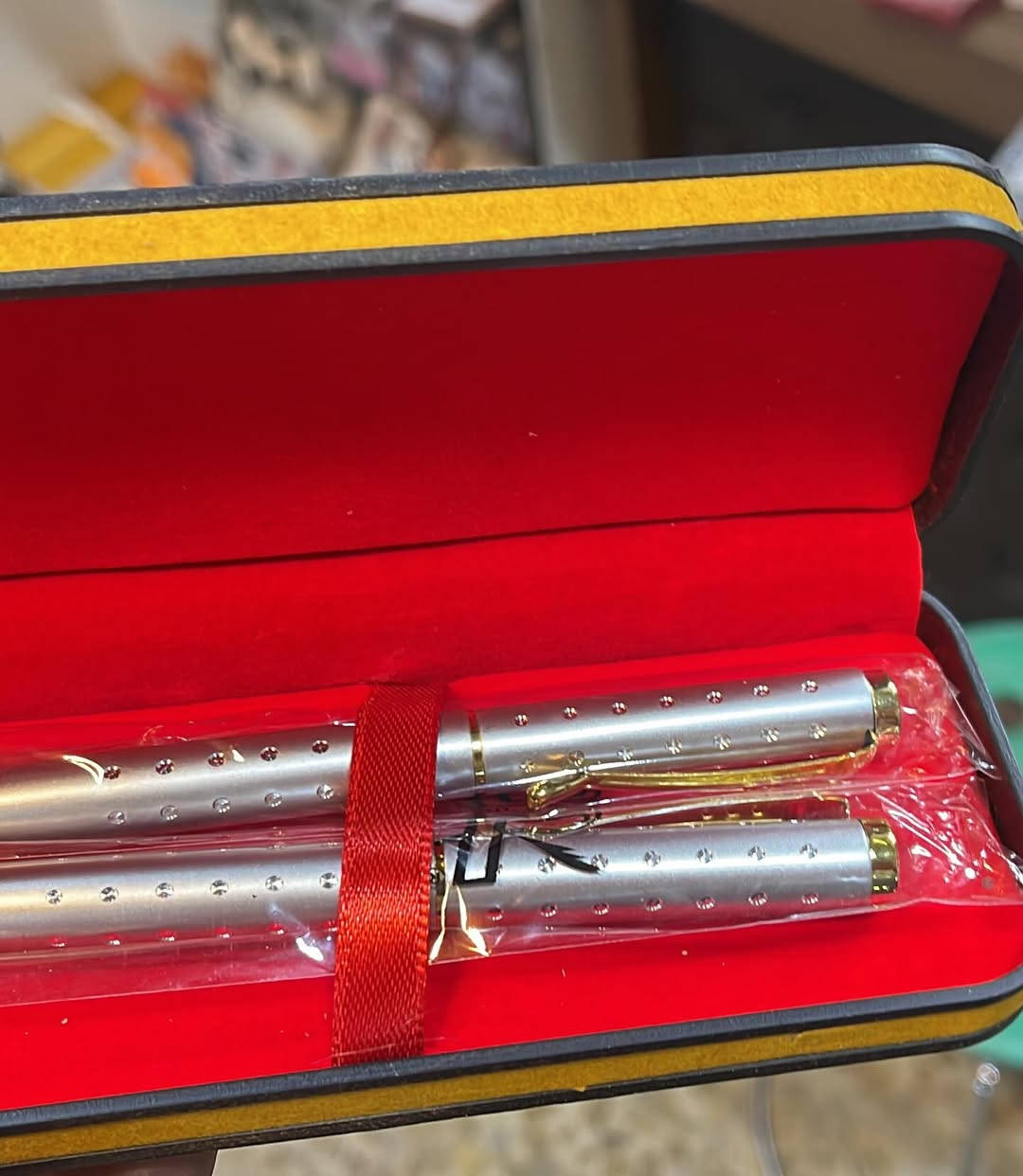 هدية عيد المعلم
بسعر 2000 دينار 
متوفر لدى مكتبة كلكامش فرع شارع بلقيس
والفرع الثاني سوق ال4000 مقابيل حسينة المرتضى
متوفر توصيل 🚚


**إذا كنت صاحب هذا الإعلان وتريد حذفه لأي سبب، رجاءا أرسل رسالة إلى الدعم الفني**