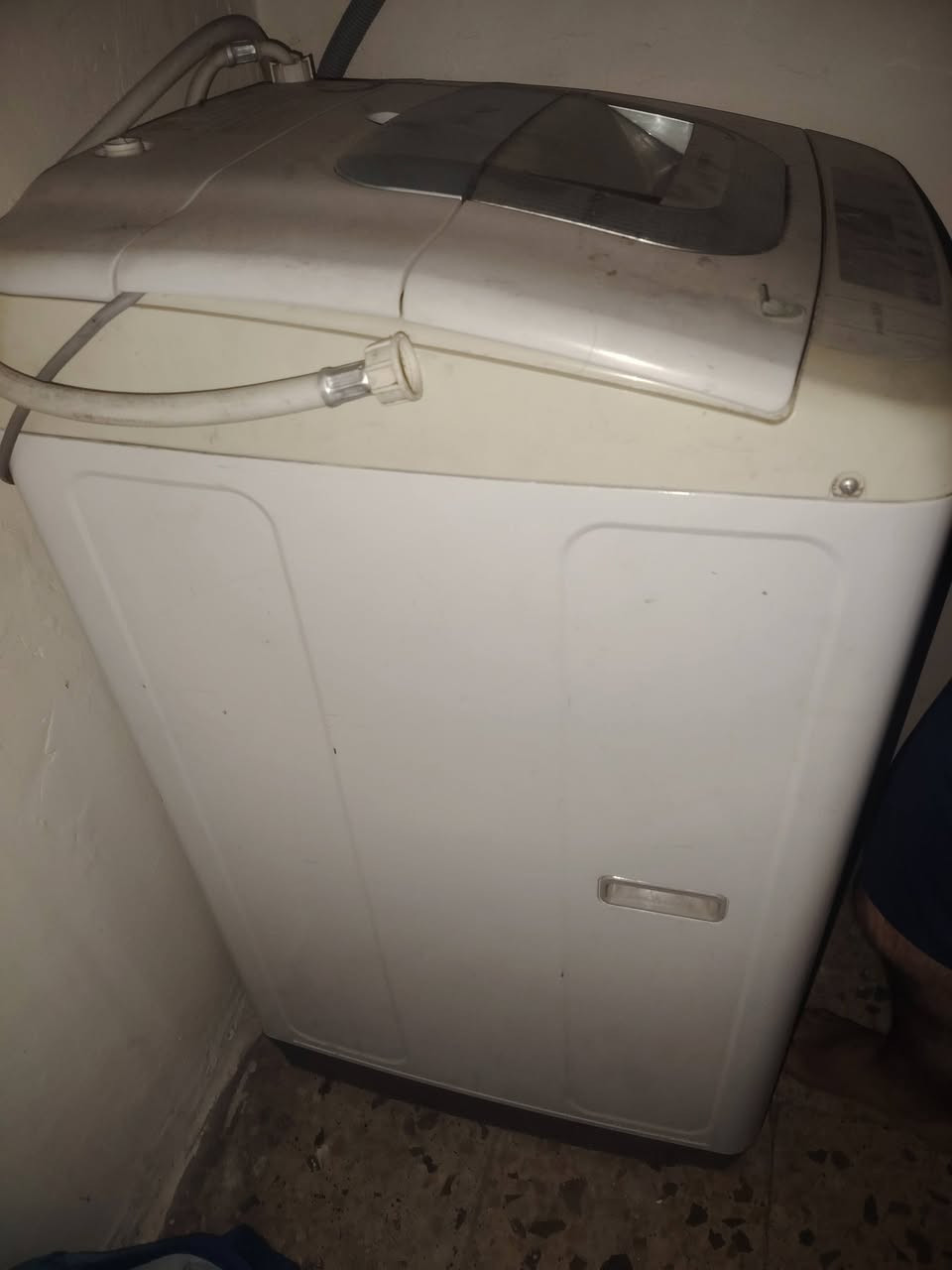 غساله البيع سعر ٣٥٠ الف جديده
مكاني الزعفرانيه ***********
