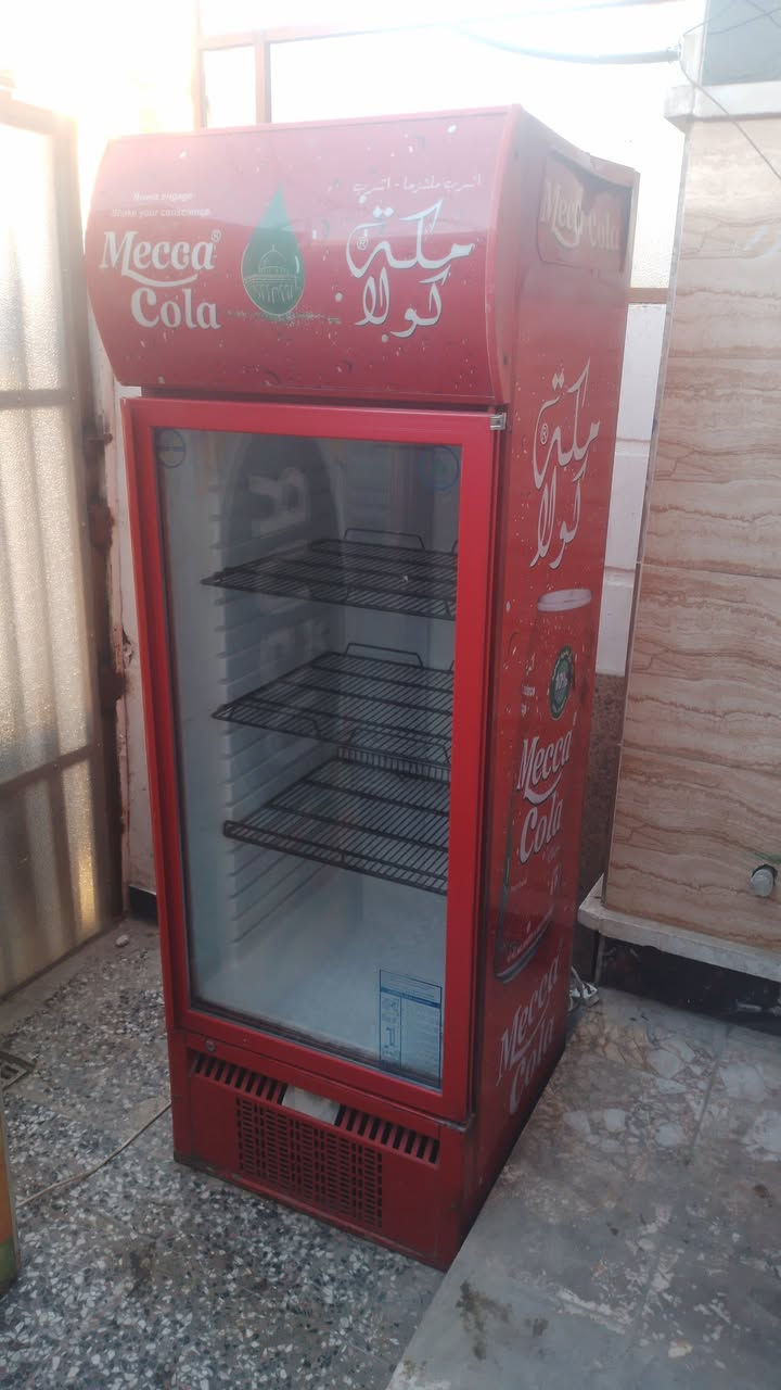 عارضات عمودية عدد ٢
نظيفات جدآ...شرط تبريدهن فووول 
بلاديات مداخلات تصليح 
سعر الوحدة ٢٢٥  الف
بغداد الشعب ***********
الشراي يتصل واتساب او رصيد
