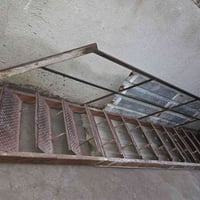 درج اللبيع الطول ٤ متر ونص السعر ١٥٠ وبي مجال قليل لتواصل ٠٧٧٨٣٣٩١٣٠٣