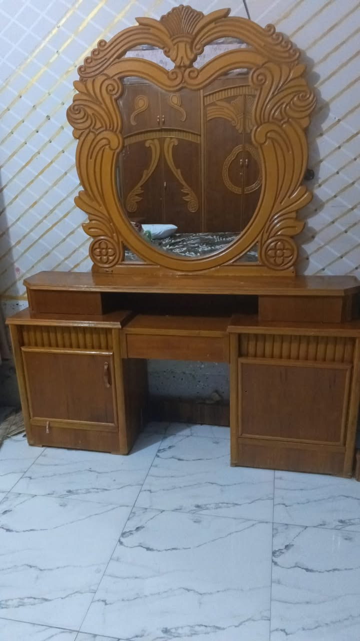 السلام عليكم ورحمة وبركاته غرفه عراقيه نضافه مو فول بس والله زينه قيم واني حاضر محموديه


**إذا كنت صاحب هذا الإعلان وتريد حذفه لأي سبب، رجاءا أرسل رسالة إلى الدعم الفني**