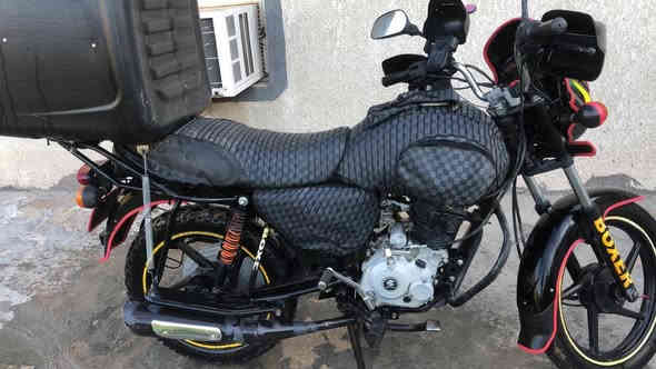 سلام عليكم بوكسر كلاسك 2020 محرك مامفتوح اي نقص مابيه والله خير من الله وراق كامله كمرك متفوع  مكان بغداد.المحموديه  السعر 1250وبيه مجال   ***********/***********
