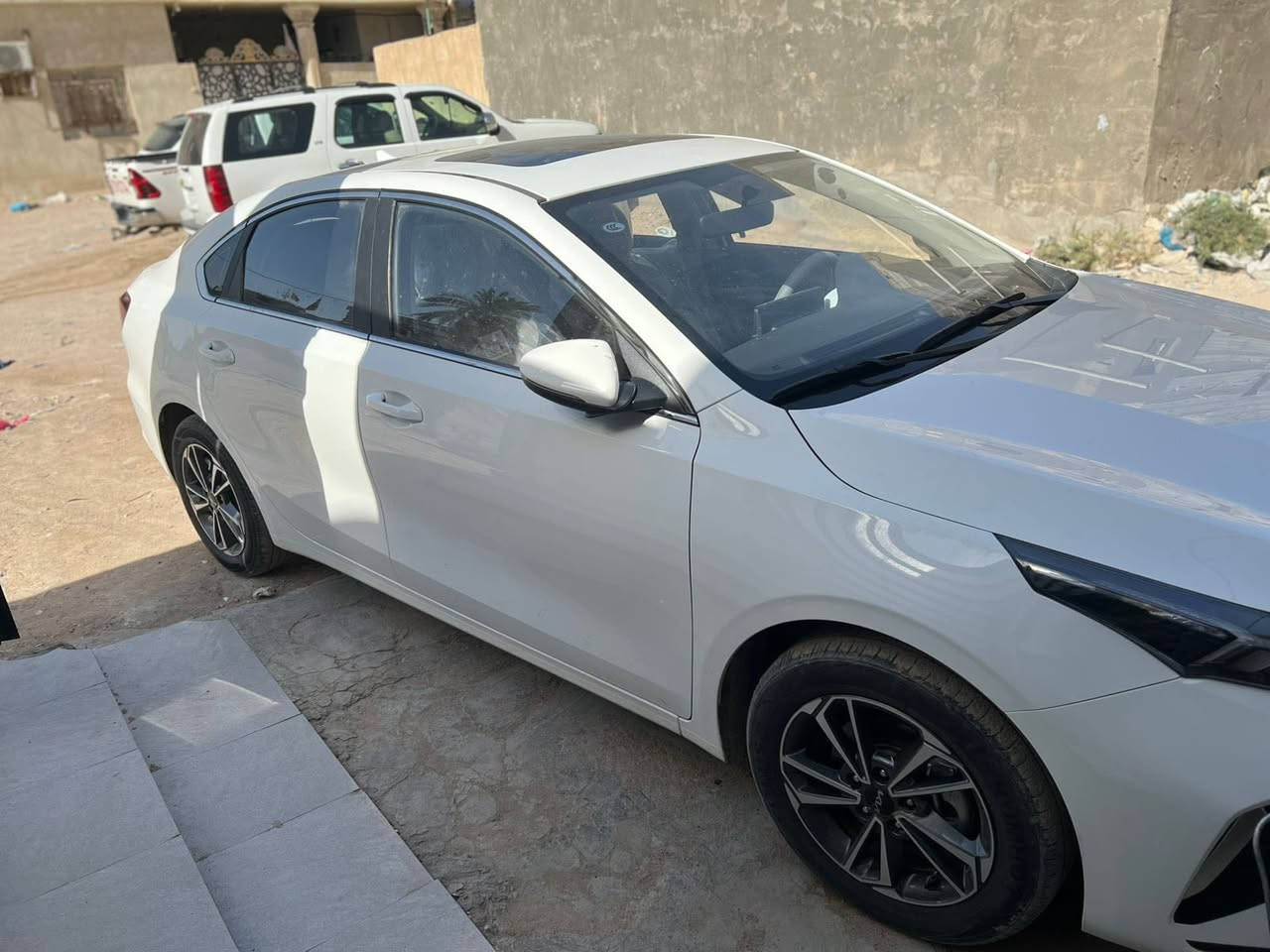 سلام عليكم k3 موديل 25 سياره زيرو ماشيه18 لف مكاني البصره شط لعرب لسعر148 رقم***********
