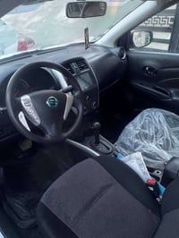 نيسان صني للبيع موديل 24 ماشية 48 تريد وكاله او تحويل كلشي موضح بالسون...