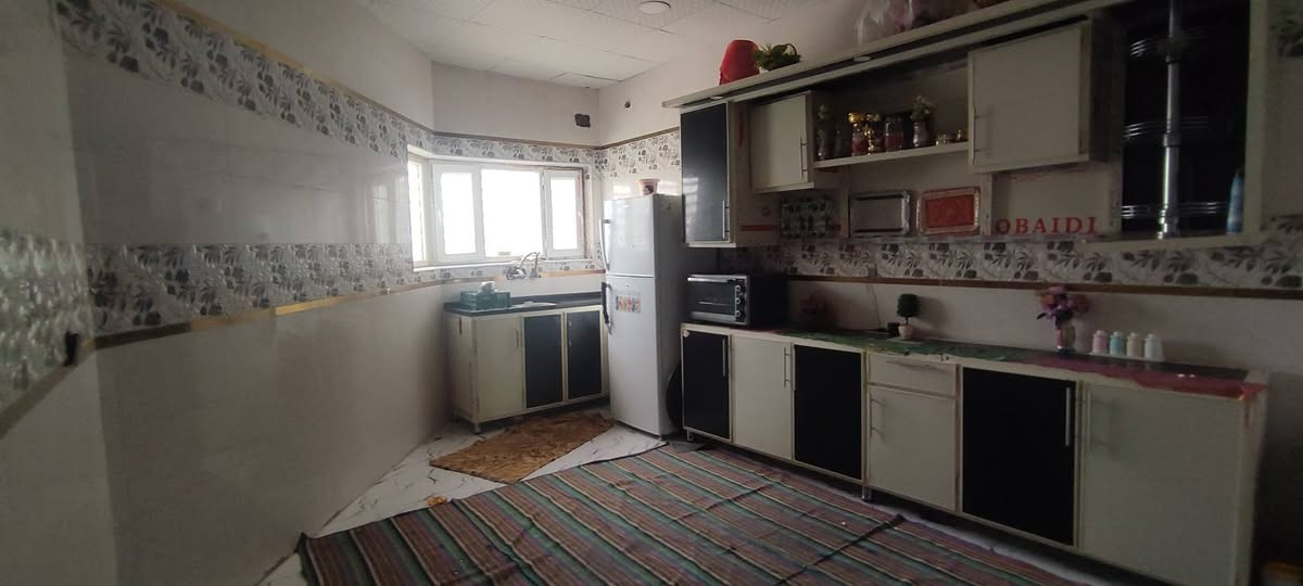 السلام عليكم ورحمه الله وبركاته 
#بيت في مجمع بوابة المثنى للبيع 
بيت جدا نضيف يفتح. ع شارع الشراكيه 
#مساحه٢٠٠متر 
غرفتين وصاله ومطبخ وصحيات داخليه خارجيه وبراني 
شارع ٢٠متر 
مطلوب ٩٠للمصرف العقاري 
بتسديد شهري ٤٥٠الف 
بيت فارغ حاليا وجاهز لسكن 
الاستفسار أكثر اتصل على الرقم التالي واتساب***********

من لديه الرغبه بعرض عقار نوفر لكم المشتري بقرب وقت ممكن
