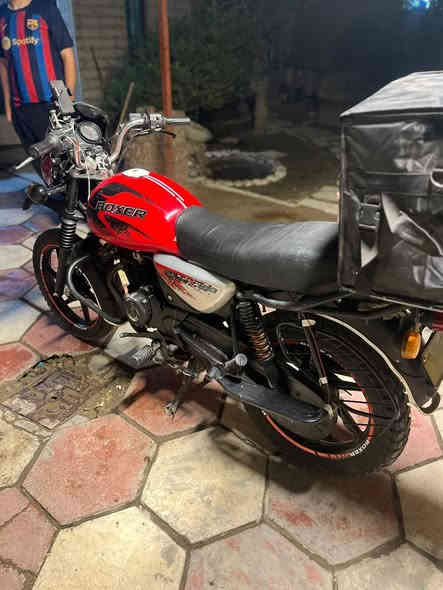 سلام عليكم بوكسر للبيع موديل ٢٢ أوراق اصليه مكاني حي العامل بغداد
***********
