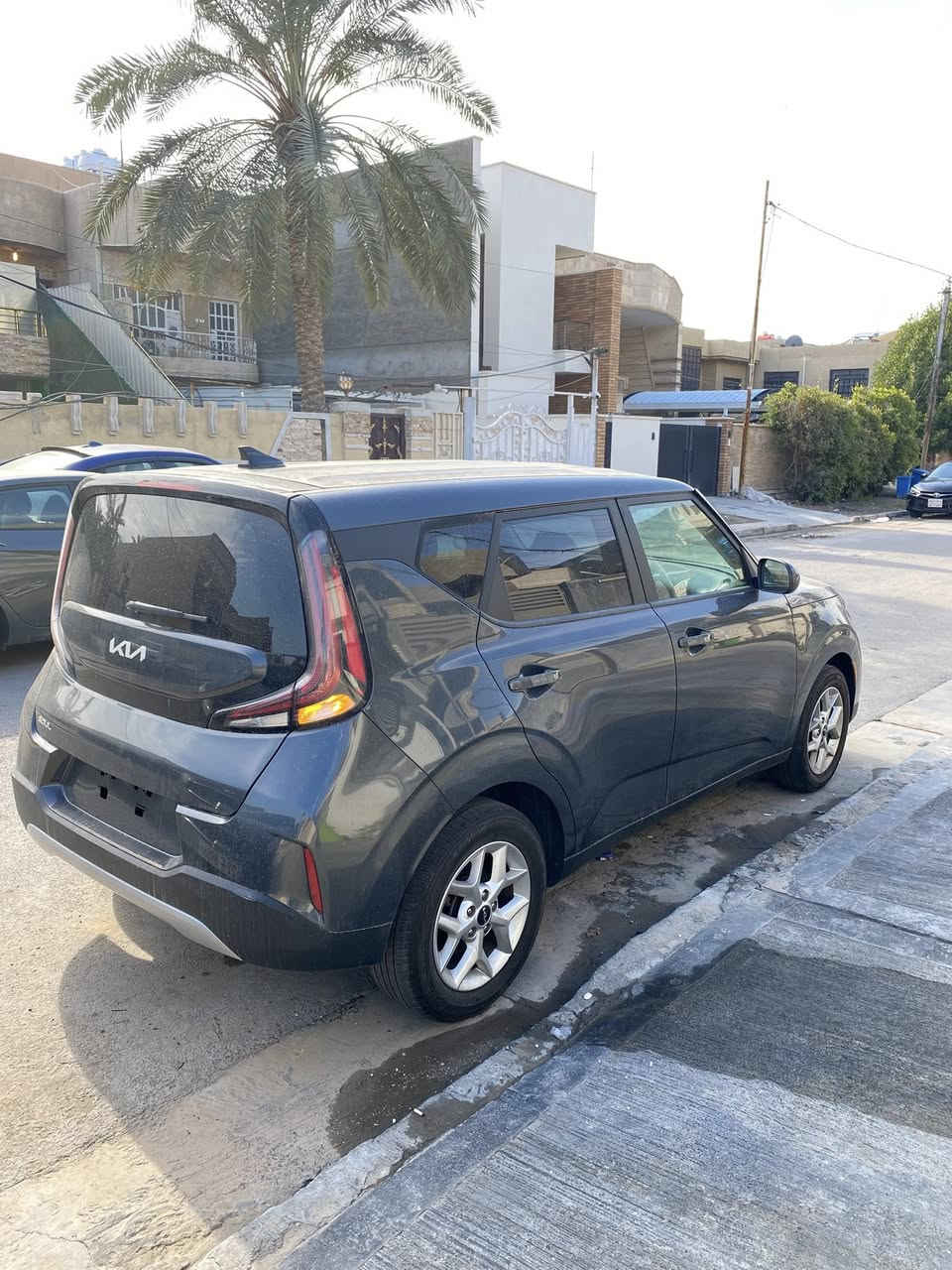 كيا سول موديل 2024  وارد امريكا دخول جديد
  فحص موقت بدون ارقام باسم شخص 
بدون شواصي 
صبغ فقط بنيد 
بدون ولا  ايرباك كلها بلادي 
داخل لون بيجي 
ماشيه 35 الف 
السعر 150$ بيه مجال 
للاستفسار 

‭٠٧٨٨ ٦٨٤ ٢٦٠٧‬
