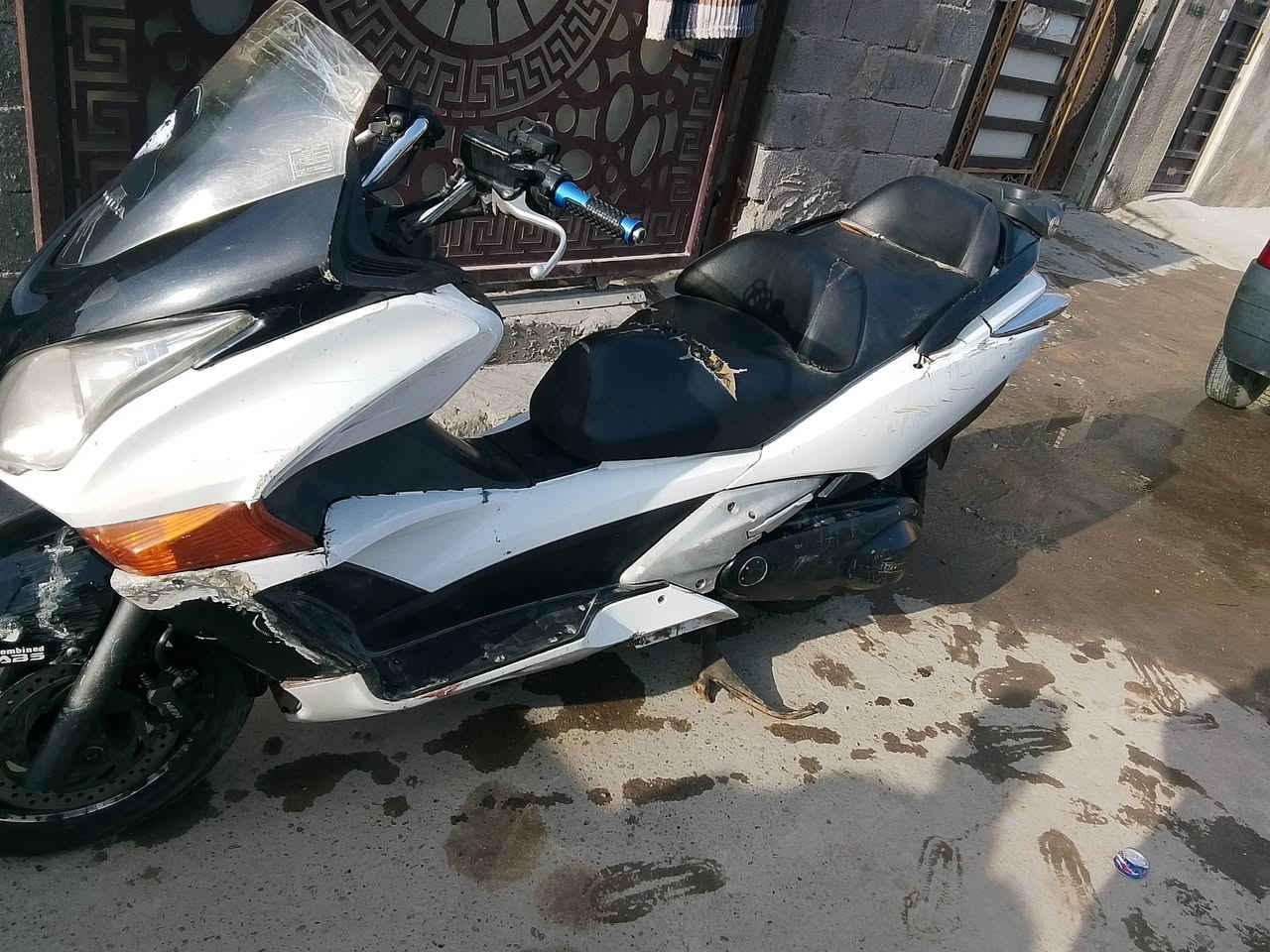 السلام عليكم سلفر ونج 400 مكينه بيه صوت مروس او بيع ***********
