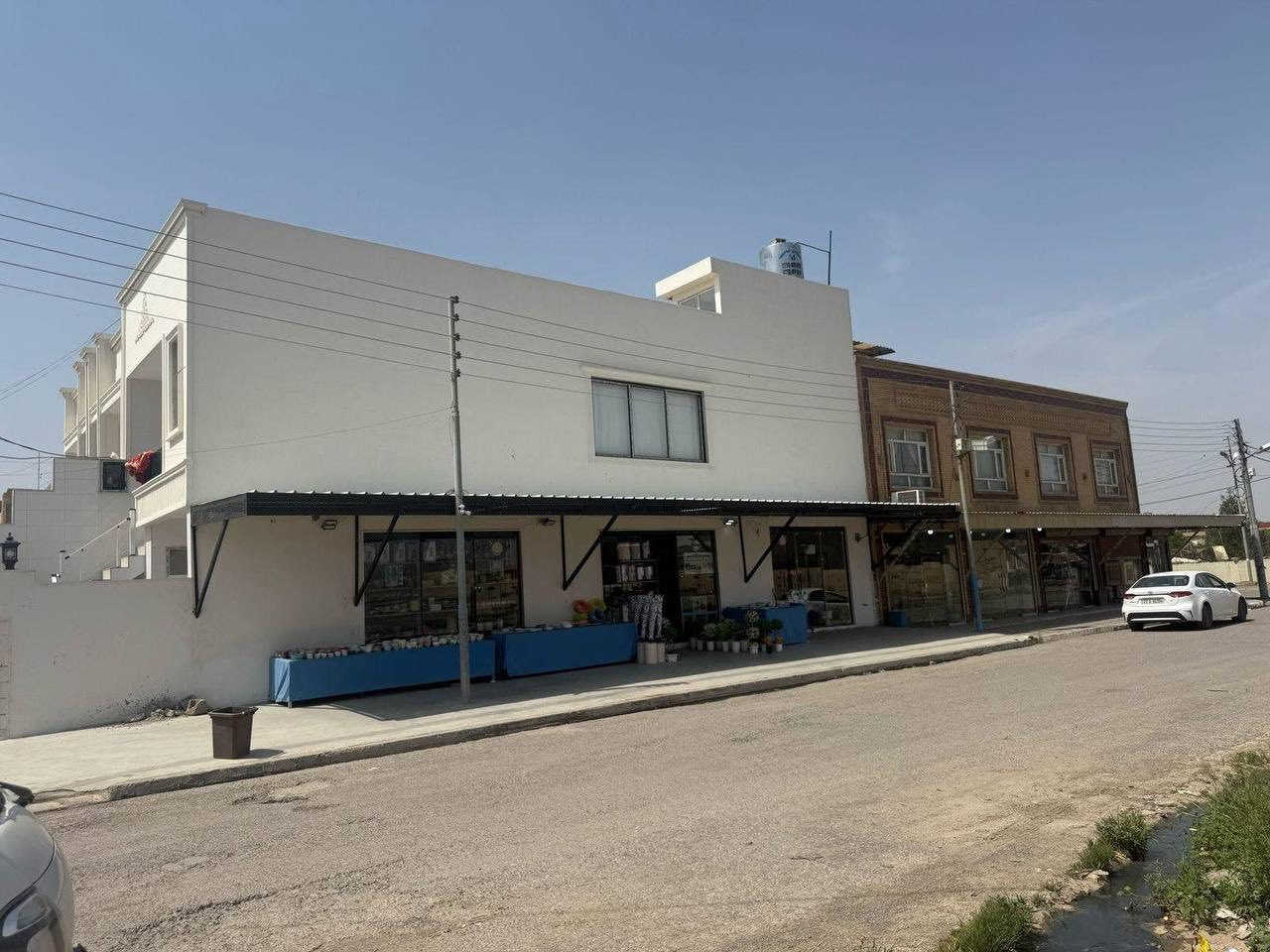 #بنايه_تجاريه120 م للبيع بوارد الشهري 850 الف حي 5 حساروك 
2محل و+شقه
للاستفسار:-
***********

***********

١١ دفتر ونص وبي مجال
