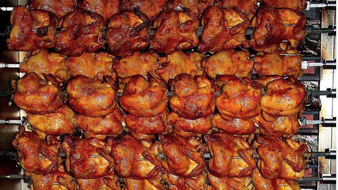 شيف دجاج عام...مشوي_محشي. تنور_منقلة_مسكوف_متفرغ عن العمل مكان السكن بغداد ***********
