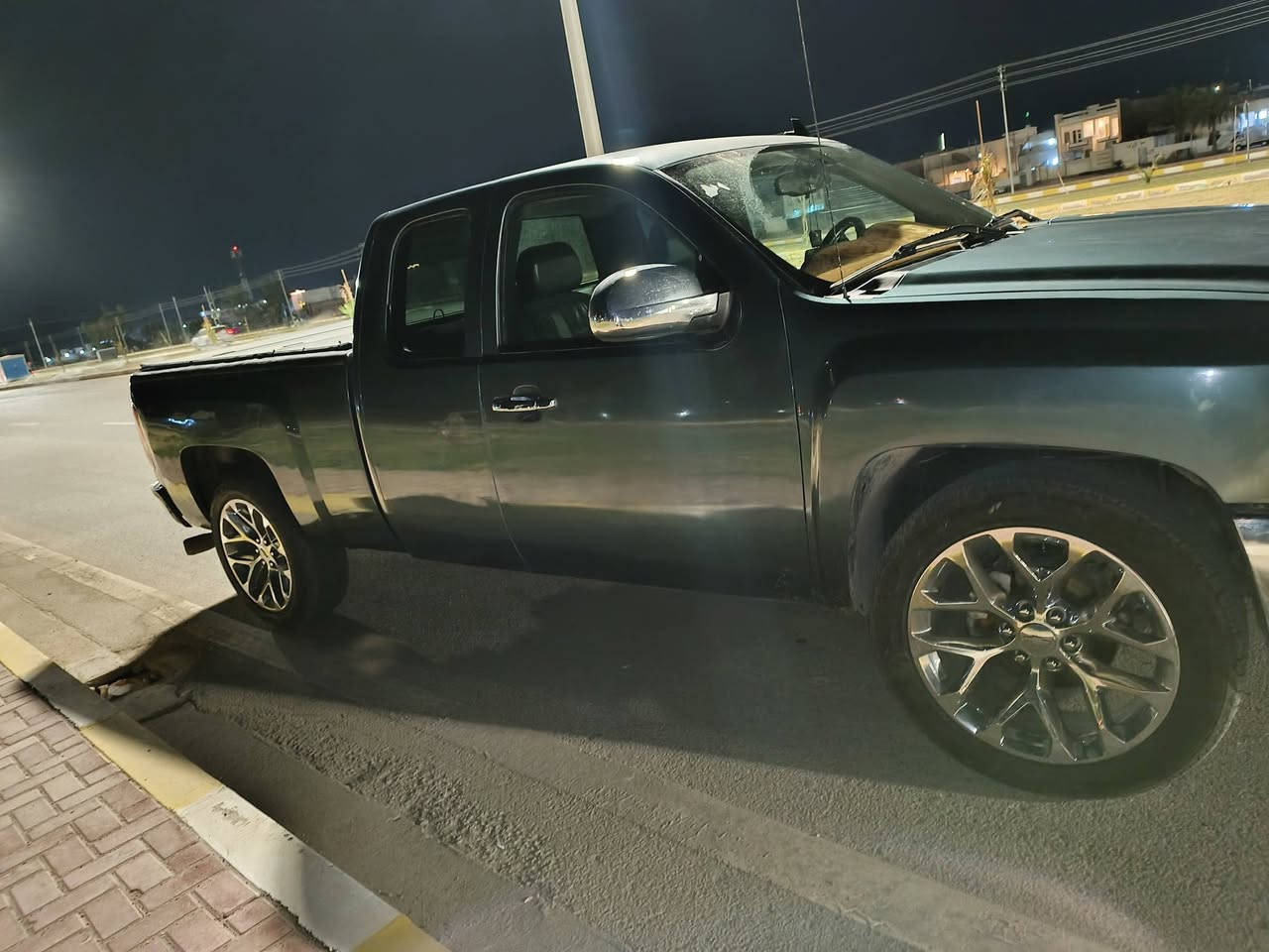 سلام عليكم اخوان رمضان كريم
سياره سلفادور ٢٠١٣ باب وربع رقم بغداد شرط لتحويل  سياره بيها ضربه جاملغ من أمريكا فقط لا لغوك ولا شواصي سلميه ١٠٠ ب ١٠٠ و ب عراق جاملغ خلفي شي خفيف حيل جوه لبك لايت  فقط سياره بيها قطع صبغ بسبب لجراد اني ابيع حزام لمعه فول بيها 
V8. 5300 CC
كير ومكينه مكفولات وكاله برغي 🔩ممفتوح بيها 
مواصفات LT 
كشنات كهرباء 
شاشه تسلا 
تخم تاير جديد صالي سبوع من شاده 
ويل كروم 22 مال تاهو 
دعاميه نيكل
 منضومه زنون 
ضايف الها منضومه غاز 80 لتر 
غطاء بدي وهواي سوالف
للبيع ١٣٠ وبي مجال مارجع احد للشراي خادم ❤


**إذا كنت صاحب هذا الإعلان وتريد حذفه لأي سبب، رجاءا أرسل رسالة إلى الدعم الفني**