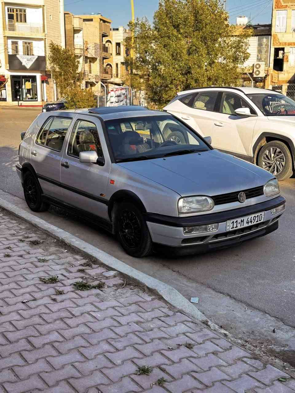 السلام عليكم كولف ٩٣ صبغ حزام صبغ حزام فول موصفات
٤جام كهرباء 
فتحه سقف
صدر امامي خلفي جديد
ويل BBS ٣٥٠ الف سعره 
تبريد ثلج 
مراوح ٦ سلندر 
غرفه جديده بلنايلون ضافتها ١٠٠٠٪؜
صفاير بلاديه جديده 
مكينه ١٨٠٠ دوس المرغوب 
كير اوتو 
محرك وكير حاويه 
الصور تحجي ع النضافه 
معروضه ب٥٥$ مجال قليل جدا 
بكاني بغداد 
***********
