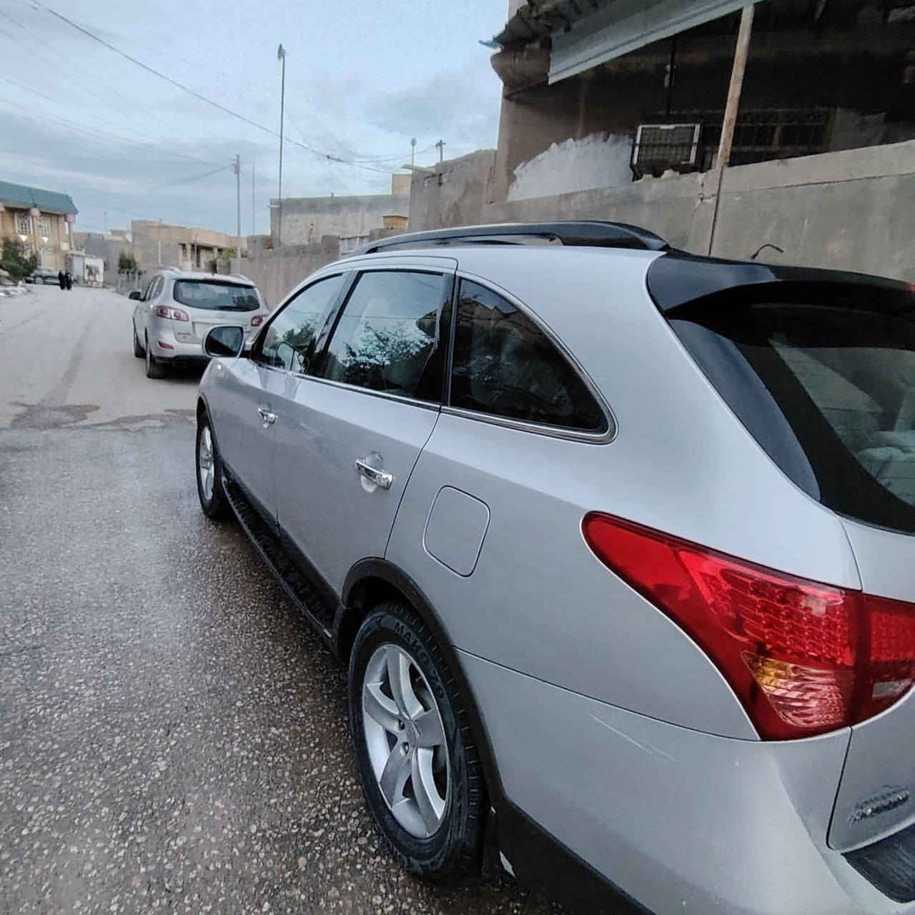 ‏هونداي فيركروز خليجي 2008 ماشيه 154 رقم اربيل جديد راعيه موجود بلقاسم تريد تحويل وكاله حاضر
‏خليجي مكفوله سياره بيه بارد بل جاملغ جهت السايق وبارد باب الجنطه موضح بل صور 

‏مواصفات فول 1على 1 جميع مواصفات بيها 

‏فتحه سلايت 

‏صندوك كهرباء 

‏كشن جلد كهربائي ميموري 

‏داخل لون بيجي

‏ويل كبير 

‏لايت زنون اصلي 

‏بكلايت لد 

‏يدات نيكل اصلي 

‏كروز سرعه 

‏مانع الانزلاق 

‏حساسات خلفيه 

‏تبريد بيانو 

‏شاير بلمري 

‏٧ سماعات انفنتي ودمام خلفي 

‏٦ سلندر 3.8

‏٧ راكب 

‏5قطع تبريد

‏وبيها مواصفات اكثر 

‏السعر /123 بيه مجال 

‏استفسار /***********

‏ملاحضه/ سياره ربع متصرف عليها تراي زيرو وبلعافيه ع ياخذها مكاني بابل القاسم (ع)

‏
