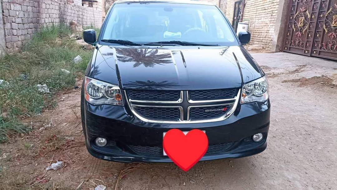 السلام عليكم دوج كرفان 2019 فئة se
حادث خفيف صبغ شبر في تكمة الصدر فقط الباقي كفاله عامه كلين السياره ماشيه 43 مكينه 3600  ثلاث قطع تبريد 7راكب سياحي كراسي بلع ابواب ميكانيك شاشه كامره خلفيه لايت شمسي زنون نضام ايكو رقم اربيل السعر 185بيها مجال للاستفسار الاتصال ***********  العنوان /الدوانيه قضاء الشاميه
