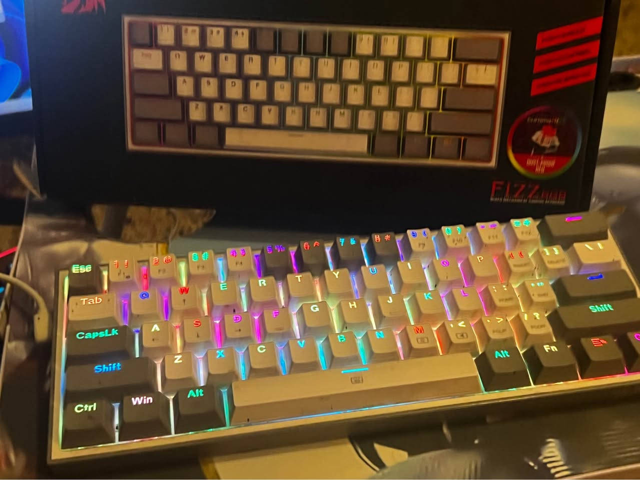 للبيع مجموعة لوحات مفاتيح Redragon ميكانيكية بحالات ممتازة:

1- Redragon SIVA (K511): كيبورد كامل الحجم مع إضاءة RGB، مثالي للعمل واللعب.

2- Redragon FIZZ (K617): حجم مدمج %60، لون أبيض ورمادي، سويتشات سريعة للألعاب.

3- Redragon DAKSA (K576): حجم TKL (بدون أرقام جانبية)، متين جداً وإضاءة مميزة.

جميع الكيبوردات نظيفة ومع كراتينها.

ما اعرف شكد اسعارهم اذا صاحب بيج و تريدهم اكتب سعرك و اجيك خاص او اذا حاب تشتري قطعة وحدة هم عادي + الي يشتريهم كلهم انطي هدية هههه تحياتي ❤️‍🔥🌹 بغداد, العراق


**إذا كنت صاحب هذا الإعلان وتريد حذفه لأي سبب، رجاءا أرسل رسالة إلى الدعم الفني**