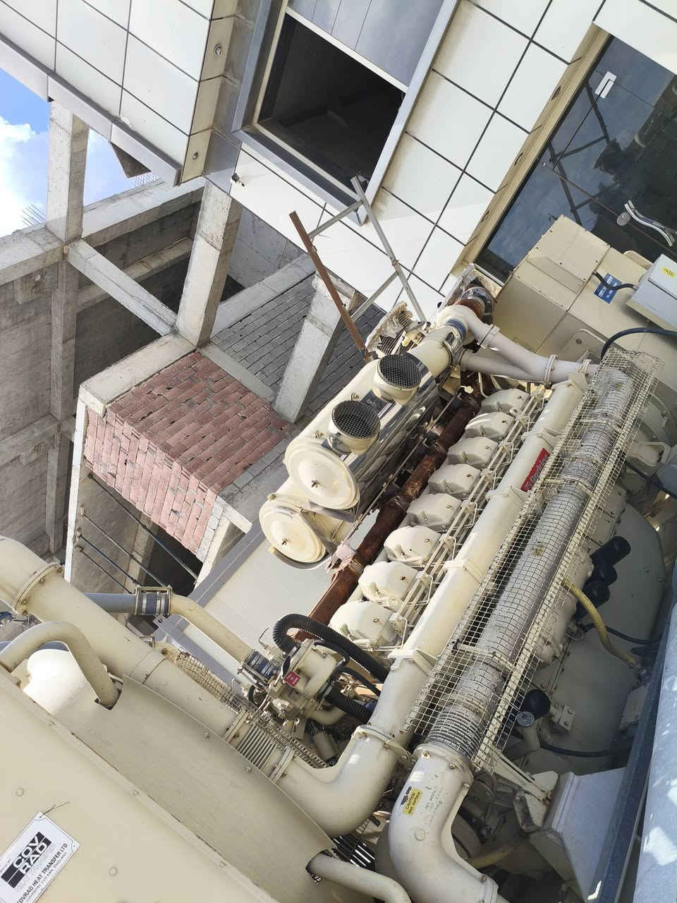 #مولدات 
مولد بيركنز 4016 / 16 سلندر  بريطاني اصلي UK 
مولده جديده استيراد أوربي مامشتغله بل عراق 
برغي ممفتوح منه شرط شغل والحمل 

📍التوليد 2500 KVA 
📍السعر خاص او اتصال بالرقم التالي 

العنوان أربيل الصناعة الجنوبية 
للاستفسار الاتصال+واتساب (***********)يوجد توصيل لجميع المحافظات (يوجد لدينا جميع انواع وأحجام المولدات)
