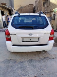 سياره هونداي توسان  موديل 2009 نسبه نضافه:- 100%100  المكان:- بغداد   ...