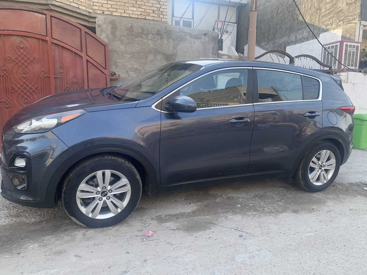 كيا سبورتاج 2019 فئة FE.
الحادث مرفق بالصور فقط بنيد صبغ و الباقي كفالة
✔️ مواصفات أمريكية.
✔️ ماشي (59الف)ميل فقط.
✔️ محرك 2.4 لتر قوي واقتصادي.
✔️ دفع رباعي.
✔️ (كامرة خلفية. تبريد قطعتين شاشة اعطال.).
السعر: (163) قابل للتفاوض المعقول. 
 (***********)."
