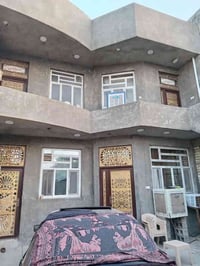 دار للبيع نهايه شارع معاضيد مقابل مقبره كل طابق معزول عن ثاني درج خارج...