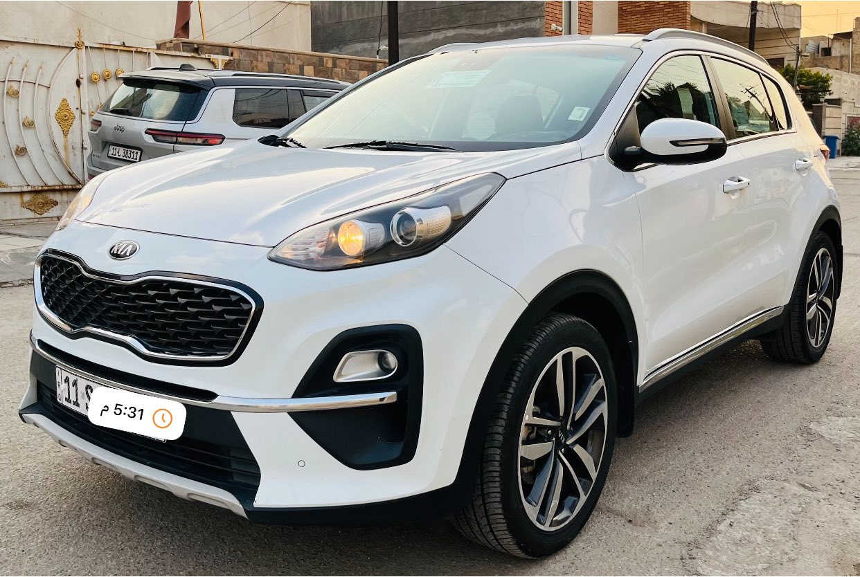 السلام عليكم شباب للبيع كيا سبورتج موديل 2021 وكالة الدولية مكفولة كفاله عامة من الضربه والصبغ والتبديل والبارد ماشية 47 الف 
مواصفاتها ،،بصمه،، وتشغيل عن بعد وترحيب والكراسي الامامية كهرباء شاشة اصلي وكامرة واريل نڤكيشن وحساس امامي وخلفي ولد ابيض ،،وكت مال جيتي ،،وتبريد بيانو وقطعتين تبريد وحساس مطر ومراية اوتو دم ،، وداخل جلد حمصي ،،وبروجكتر  ومحرك 2000 دوش ومري شفط ودبل تحكم ومود درايف ومانع انحدار ورقمها بغداد الجديد وبسمي مشروع وطني ،،وهزة جديدة
مكانها بغداد للاتصال ***********
