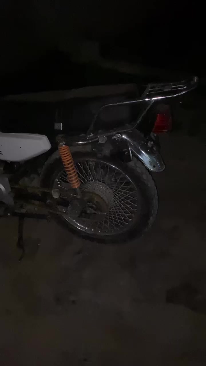 4 كير موديل21 نضيفه حادثها بسيط مجرد نكسر الكلج وتانكي شويه نعوج 250 وبيها مجال بسيط


**إذا كنت صاحب هذا الإعلان وتريد حذفه لأي سبب، رجاءا أرسل رسالة إلى الدعم الفني**