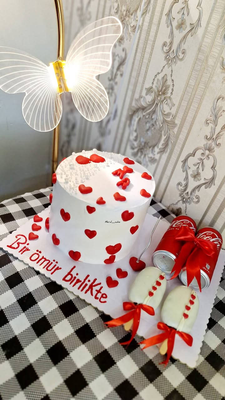 🫰🏻❤️
الاسعار تبدأ من ١٥ ألف فما فوق حسب الدزاين والحشوات والحجم 🩷
#ملاحضه التوصيل (٥_٦_٧) حسب المناطق واليحب يستلم الطلب مباشر
عنواني الدوره_حافات الشرطه(حي دجله الطابو_كراره سابقا)وكذالك يوجد توصيل جميع مناطق بغداد🩷
حجز قبل يوم ما أستلم لطفا وبدون احراااج 🤦‍♀️ 
الحجززز قبل ٣ اياااام للمناسبات العاديه وقبل اسبوعين للمناسبات الكبيره 🫶🏻

للحجز ***********

 #الشعب_الصيني_ماله_حل😂😂
#كيك_حلويات_كليجه_دهن_حر_حلقوم_تمر_جوز_مبروش
#اكسبلور_فولو_طق_كومنت_لايك
#كيك_فلين_طوابق_اعراس_مناسبات_ديكور_قاعات
#تجهيزات_توزيعات_كوكيز_براوني_براونيز_حلا_بارد
#قطع_كيك_مغلفه_أطباق_ديسباسيتو_بوبس_كيكه
#كيك_اطفال_ميلاد_بنات_اولاد_ماشا_والدب_عيد_زواج
#كرسمس_كرسمسكم_احتفال_سنه_جديده
#كيكتي_الجميله #المشاريع_الصغيرة
#بروفترولز_بروفترول_محشي 
#سينابون_تركي_ايطالي_فرنسي
#كرواسون_معجنات_كيكات
#مولد_سيد_الكائنات_النبي_محمد
#كرسمس_كرسمكم_خوش_كرسمس
#اكسبلو_الشعب_الصيني
#فولو_طق_لايك_كومنت
#كيك_كرسمس_رأس_السنه
#الدوره_كراره_حي_دجله
#زكريا_عودي_عليا
