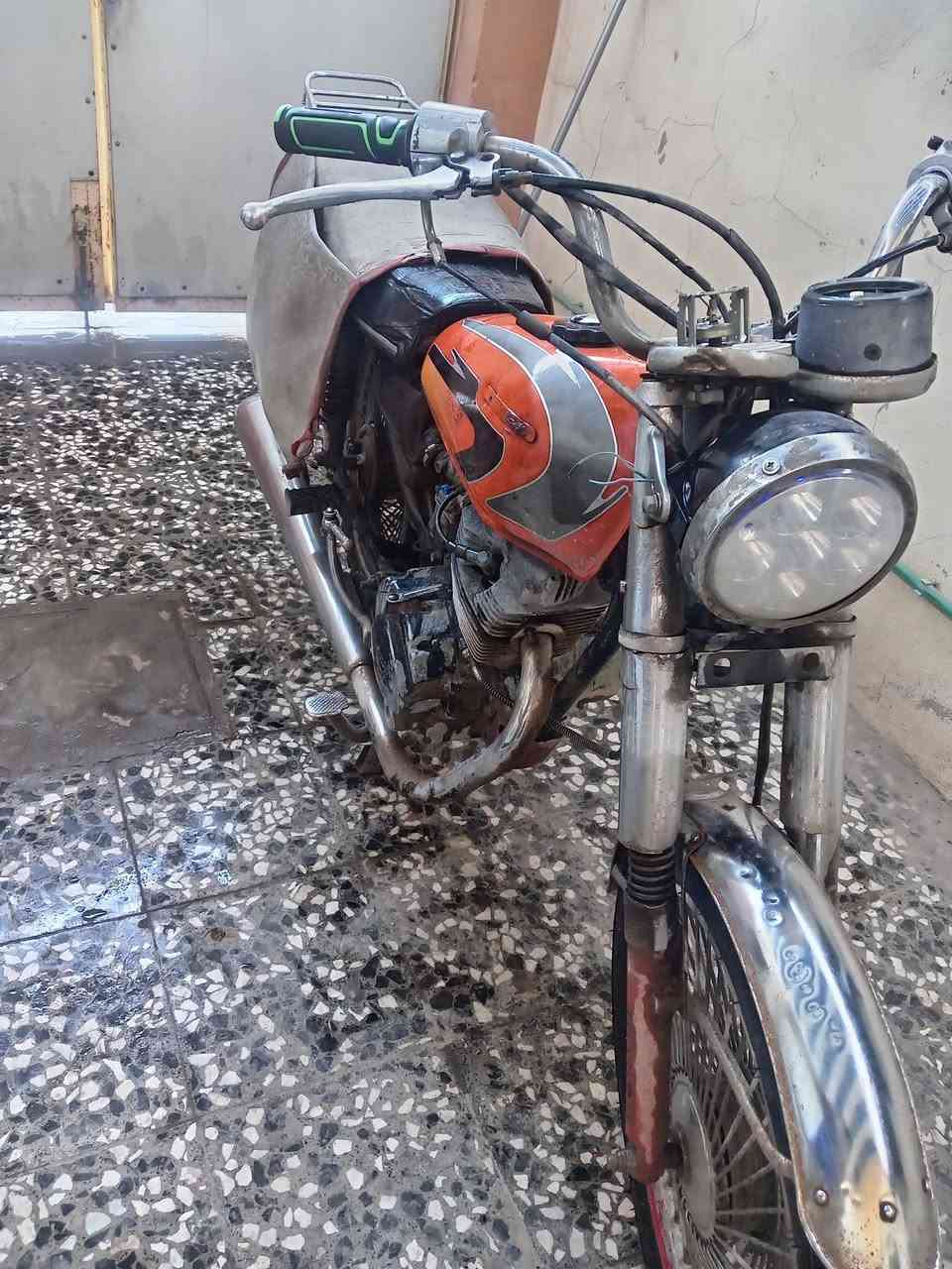 سلام عليكم
اربعه كير موديل 2021 شادلها محرك  (خمسه كير سافاني) نكره سلف الدرجه وكيلها الربيعي  أوراق الصليه ضايعه عندي استنساخ اكاتبك من الوكيل  السعر ٤٠٠ وبيها مجال بسيط

***********
