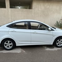 اكسنت موديل 13  بدون صبغ بيه شبرين بارد  السياره حلوه و نضيفه  ماشيه 8...