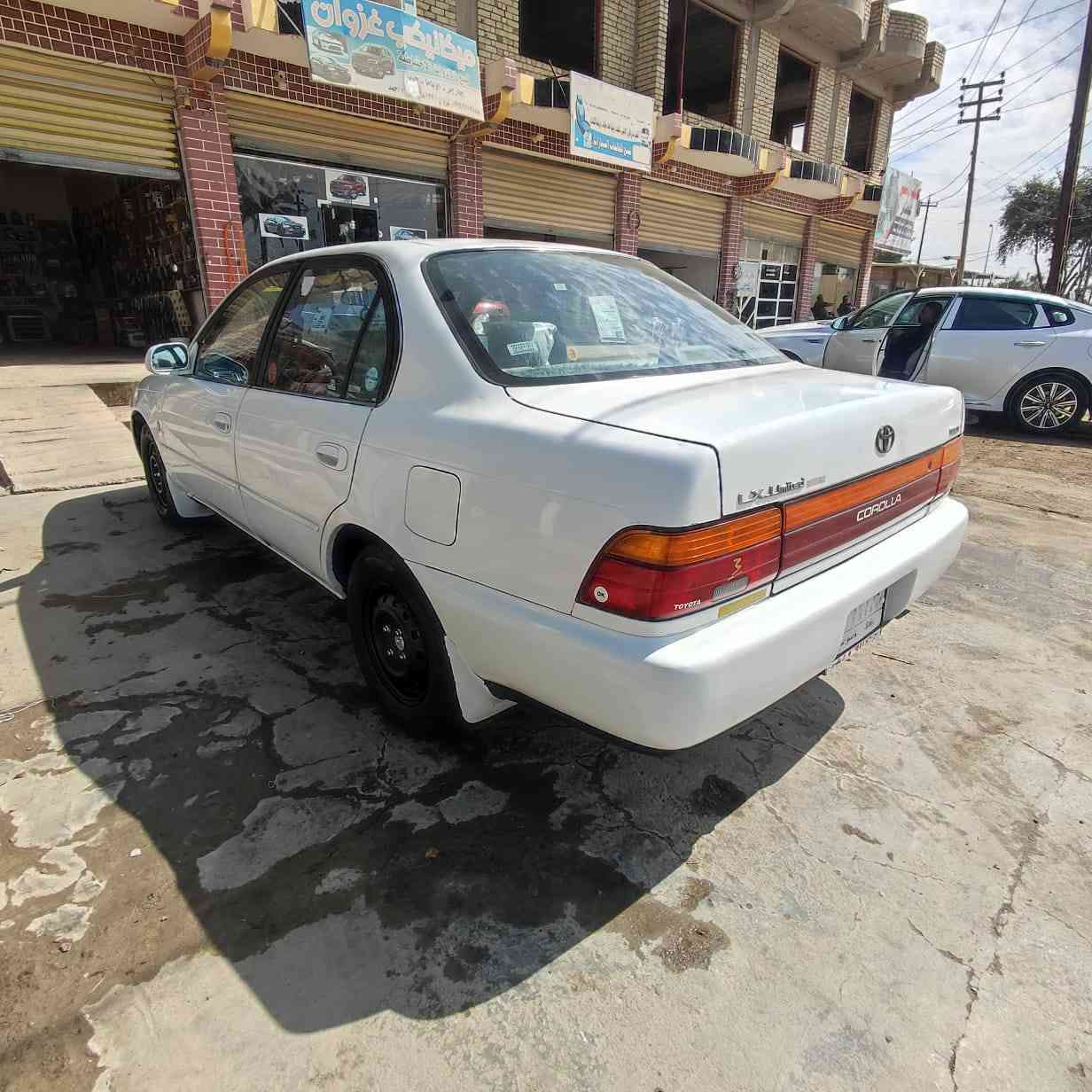 السلام عليكم  كورلاه للبيع موديل1994
رقمه بغداد مشروع وطني   
 سياره مكفوله مكتبة كير حياتيه سياره جاهزه من كلشي مكفوله من ضربه واخياس سياره جاهزه
السعر 64 وبيه مجال العنوان واسط ***********  ***********
